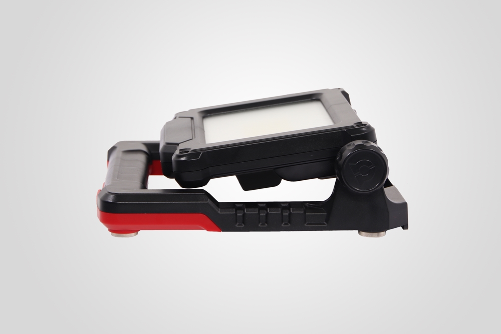 @LED Arbeitsleuchte Job pro. Platzssparend zusammenklappbar.