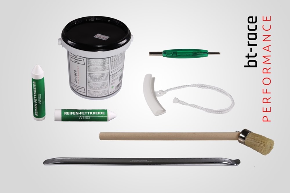 Montageset Motorrad . Das perfekte Zubehör für deinen Reifenwechsel zu Hause, Montagepaste, Felgenhorn uvm. helfen dir deinen Reifen schonend zu wechseln.